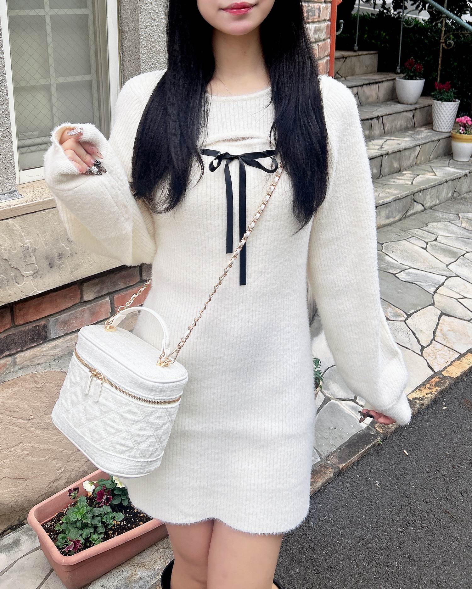 フェザーデコルテオープンニットワンピース