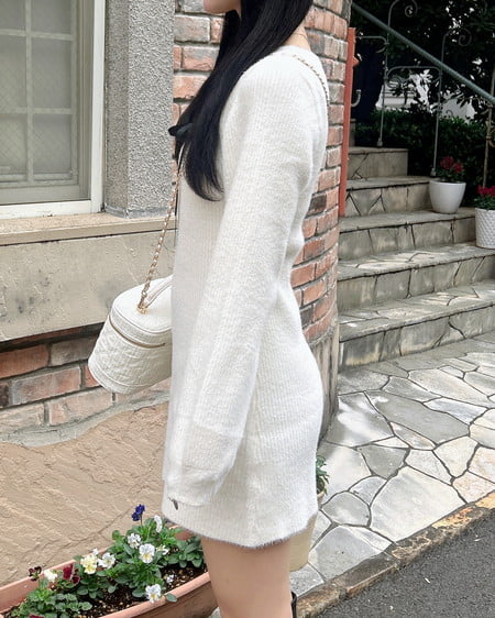 INGNI（イング） フェザーデコルテオープンニットワンピース ｵﾌﾎﾜｲﾄ