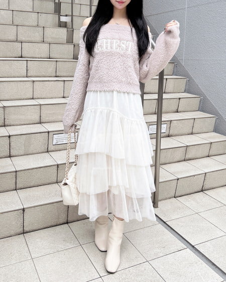 INGNI（イング） オフショルレザーロゴ貼付シャギーニット ﾋﾟﾝｸﾍﾞｰｼﾞｭ/ｵﾌﾎﾜｲﾄ