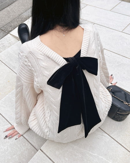 バックベロアリボンケーブルチュニックニット