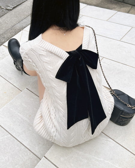 INGNI(イング) バックベロアリボンケーブルチュニックニット アイボリー/クロ