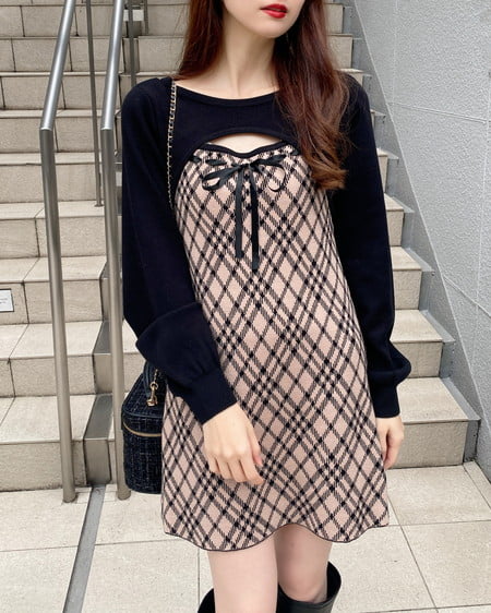 INGNI（イング） デコルテオープンチェック柄切替ニットワンピース ﾍﾞｰｼﾞｭｸﾛ/ﾁｪｯｸ