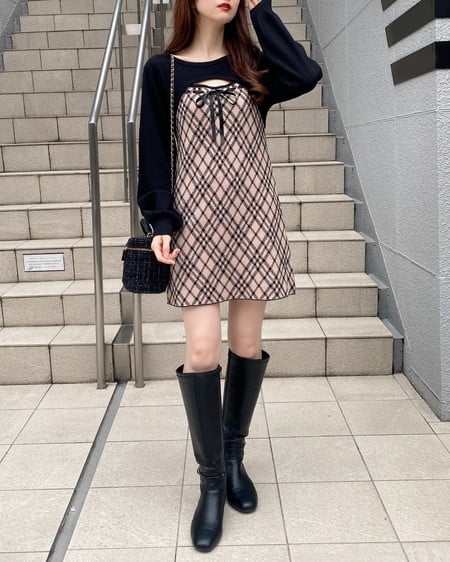 INGNI（イング） デコルテオープンチェック柄切替ニットワンピース ﾍﾞｰｼﾞｭｸﾛ/ﾁｪｯｸ