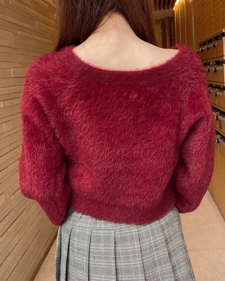 INGNI（イング） オフショルレザーロゴ貼付シャギーニット ﾎﾞﾙﾄﾞｰ/ｵﾌﾎﾜｲﾄ