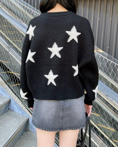 INGNI（イング） 星柄ループジャガードニット ｸﾛ/ｵﾌﾎﾜｲﾄ