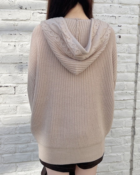 INGNI（イング） ポンポン付ケーブルチュニックニットパーカー ﾍﾞｰｼﾞｭ