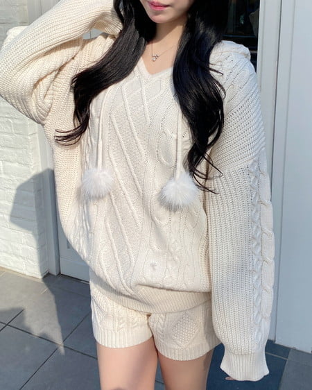 INGNI（イング） ポンポン付ケーブルチュニックニットパーカー ｱｲﾎﾞﾘｰ