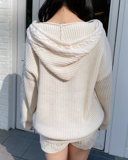 INGNI（イング） ポンポン付ケーブルチュニックニットパーカー ｱｲﾎﾞﾘｰ