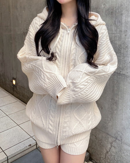 INGNI（イング） ケーブルビッグニットパーカー ｱｲﾎﾞﾘｰ