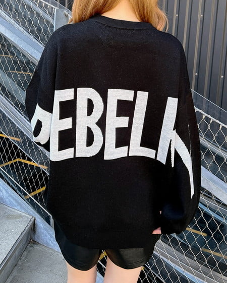 INGNI（イング） バックビッグロゴチュニックニット ｸﾛ/ｵﾌﾎﾜｲﾄ