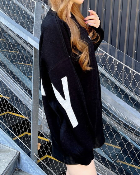 INGNI（イング） バックビッグロゴチュニックニット ｸﾛ/ｵﾌﾎﾜｲﾄ