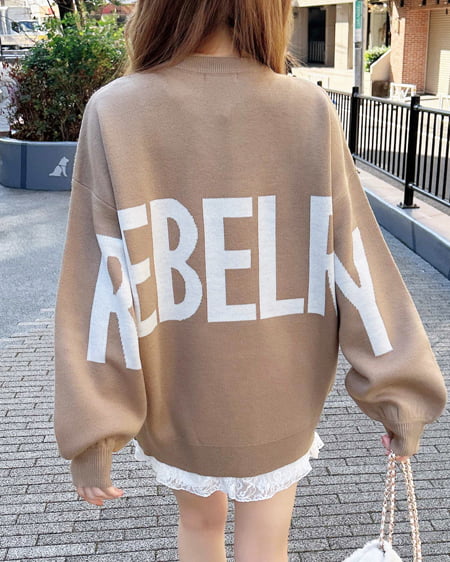 INGNI（イング） バックビッグロゴチュニックニット ﾍﾞｰｼﾞｭ/ｵﾌﾎﾜｲﾄ