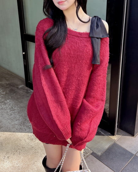 INGNI（イング） 肩リボンワンショルシャギーチュニックニット ﾎﾞﾙﾄﾞｰ/ｸﾛ