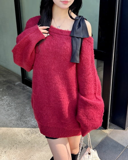 INGNI（イング） 肩リボンワンショルシャギーチュニックニット ﾎﾞﾙﾄﾞｰ/ｸﾛ