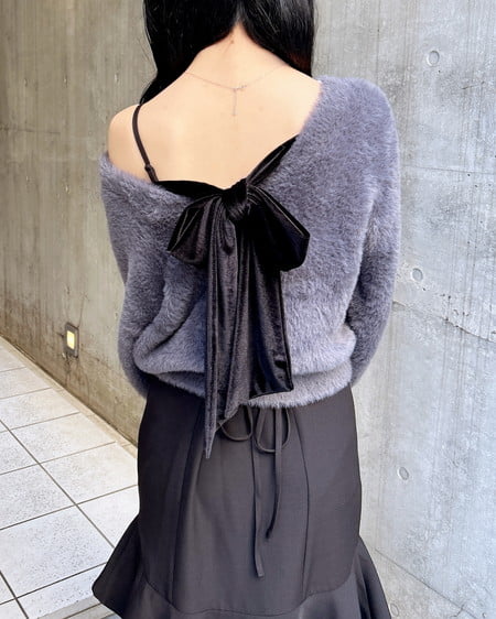 INGNI（イング） バックベロアリボンフェザーニット ﾁｬｺｰﾙｸﾞﾚｰ/ｸﾛ