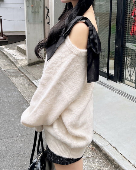 INGNI（イング） 肩リボンワンショルシャギーチュニックニット ｱｲﾎﾞﾘｰ/ｸﾛ