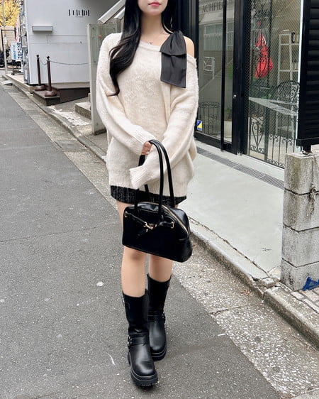 INGNI（イング） 肩リボンワンショルシャギーチュニックニット ｱｲﾎﾞﾘｰ/ｸﾛ