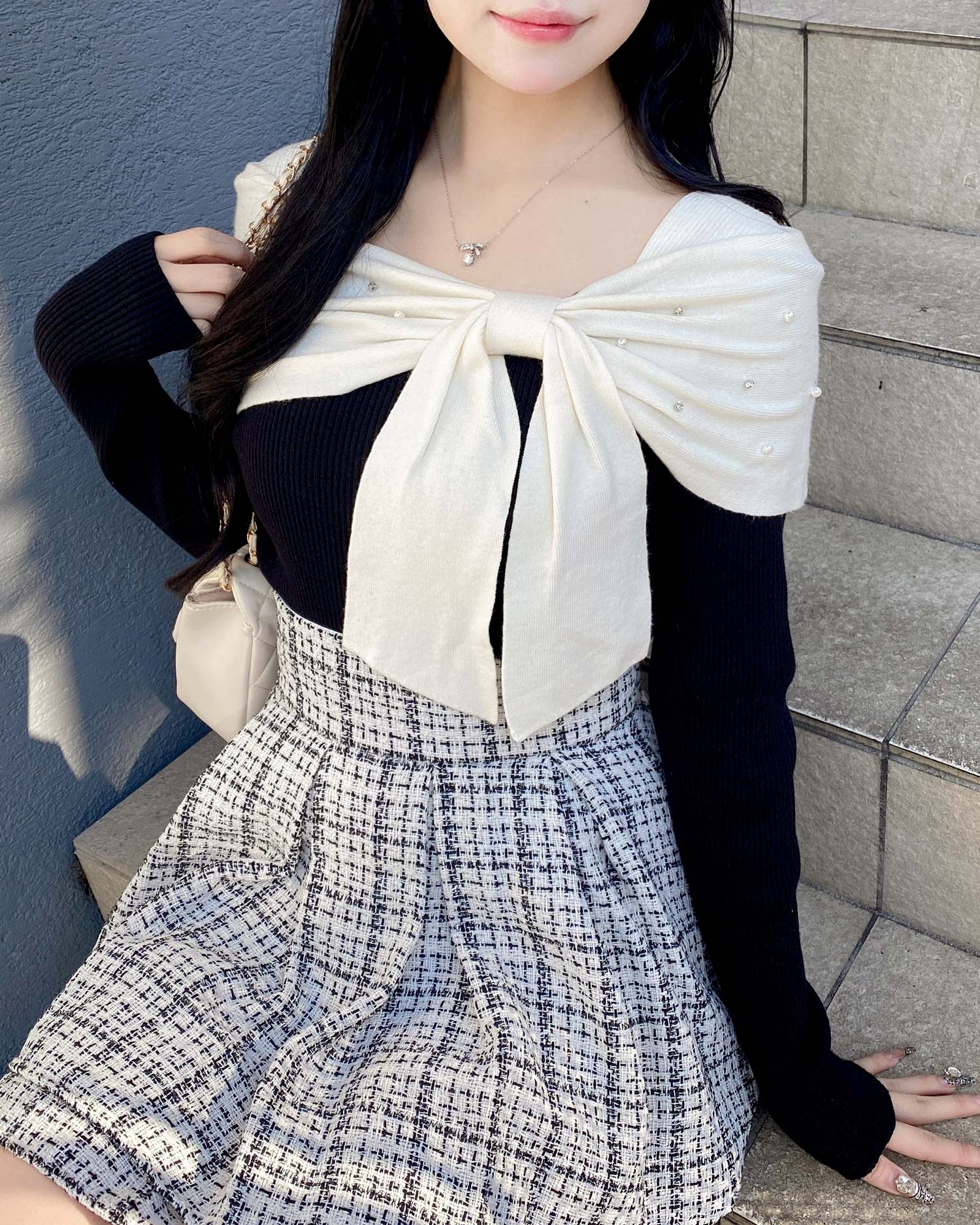 ビジュー2Wayオフショルニット