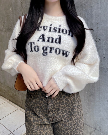 INGNI（イング） ショート丈フェザー3段ロゴニット ｵﾌﾎﾜｲﾄ/ｸﾛ