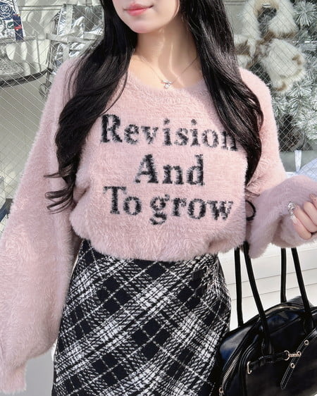 ショート丈フェザー3段ロゴニット