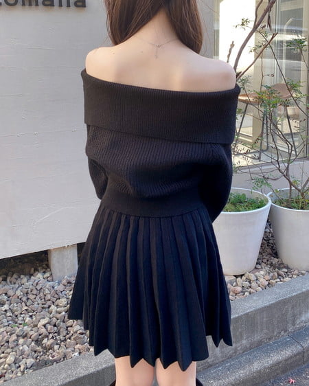 INGNI（イング） オフショルニットワンピース ｸﾛ