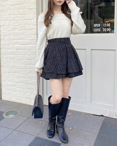 INGNI（イング） もちもちラメパールビジュー付オフショルニット ｵﾌﾎﾜｲﾄ