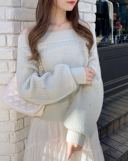 INGNI（イング） もちもちラメパールビジュー付オフショルニット ﾐﾝﾄｸﾞﾘｰﾝ