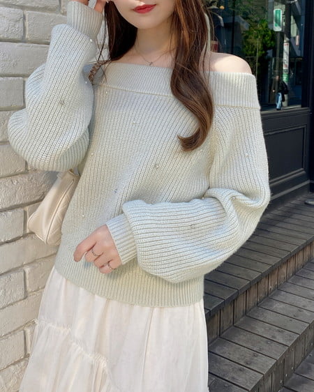 INGNI（イング） もちもちラメパールビジュー付オフショルニット ﾐﾝﾄｸﾞﾘｰﾝ