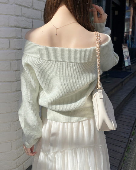 INGNI（イング） もちもちラメパールビジュー付オフショルニット ﾐﾝﾄｸﾞﾘｰﾝ