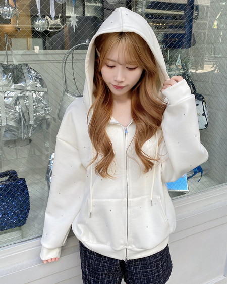 INGNI（イング） ビジュー付ダンボールジップパーカー ｱｲﾎﾞﾘｰ