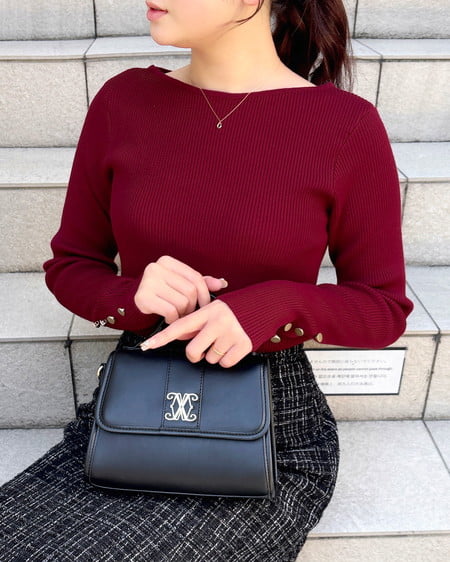 INGNI（イング） ボートネック袖金ボタンニット ﾎﾞﾙﾄﾞｰ