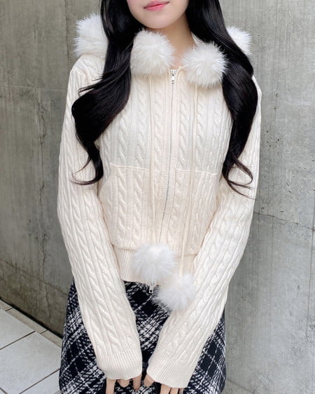 INGNI（イング） ポンポン付フェイクファーケーブルニットパーカー ｱｲﾎﾞﾘｰ/A