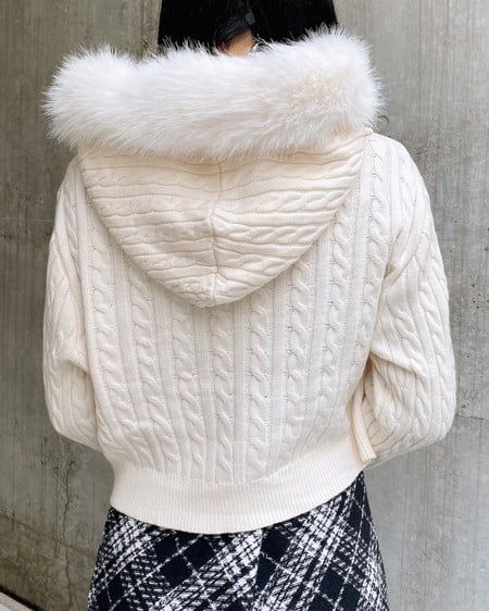 INGNI（イング） ポンポン付フェイクファーケーブルニットパーカー ｱｲﾎﾞﾘｰ/A