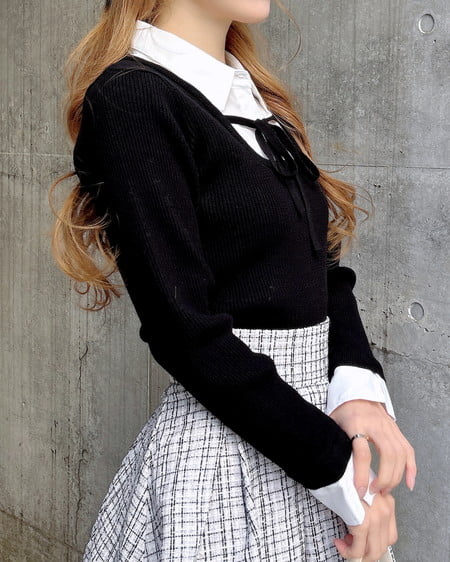 INGNI(イング) シャツドッキングフロントリボンニット クロ/オフホワイト