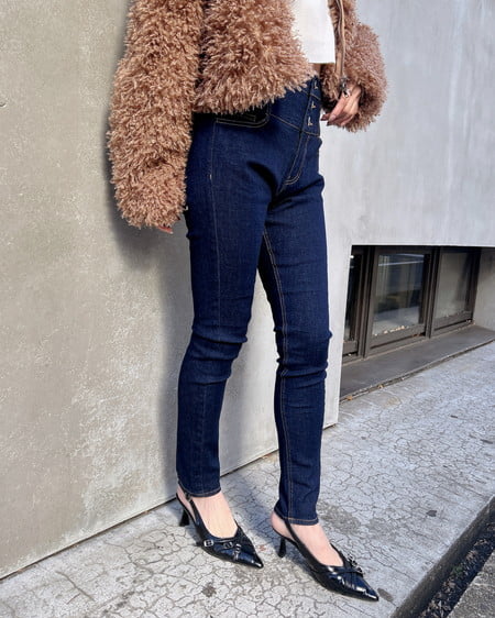 INGNI（イング） ハイウエストスキニーデニムパンツ ｲﾝﾃﾞｨｺﾞ