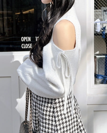 INGNI（イング） 肩開きラメフェザーニット ｵﾌﾎﾜｲﾄ