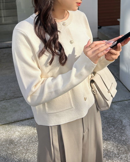 INGNI（イング） 金ボタンスポンディッシュニットカーディガン ｱｲﾎﾞﾘｰ