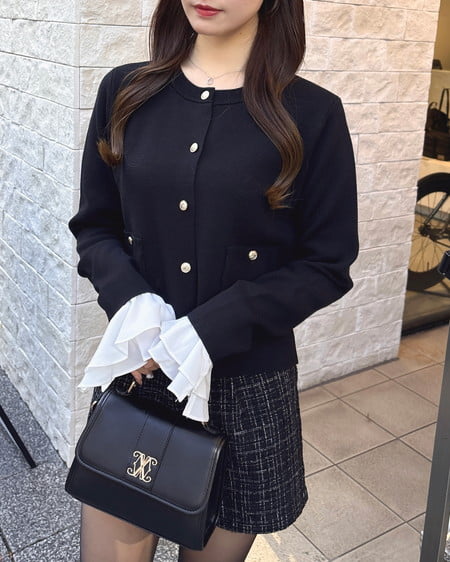 INGNI（イング） 金ボタンスポンディッシュニットカーディガン ｸﾛ