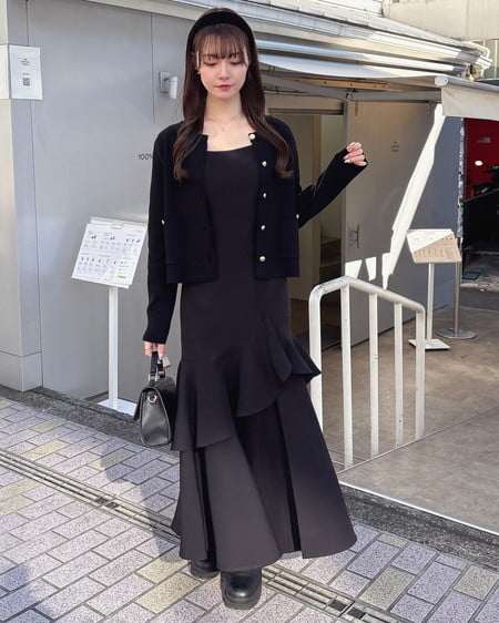 INGNI（イング） 金ボタンスポンディッシュニットカーディガン ｸﾛ