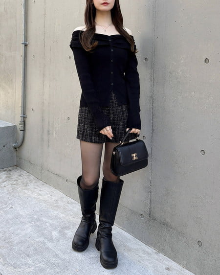 INGNI（イング） フロントボタンオフショルニット ｸﾛ