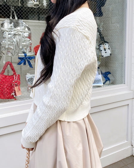 INGNI（イング） 金ボタンケーブルニットカーディガン ｵﾌﾎﾜｲﾄ