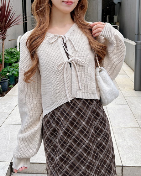 【12／25までの限定価格】【WEB限定】Vネック2つリボンニットカーディガン