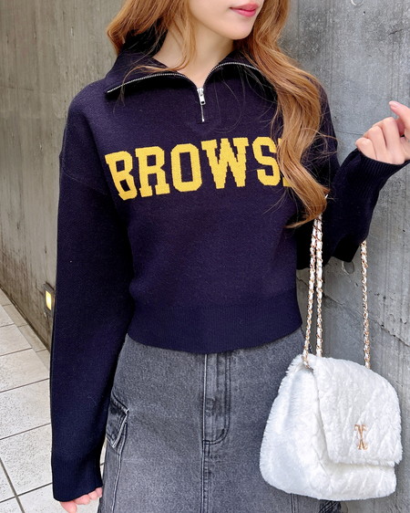 ハーフジップショート丈ロゴニット