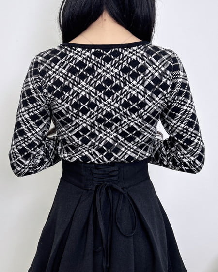 INGNI（イング） フロントフリルドッキングチェック柄ニット ｸﾛ/ｱｲﾎﾞﾘｰ