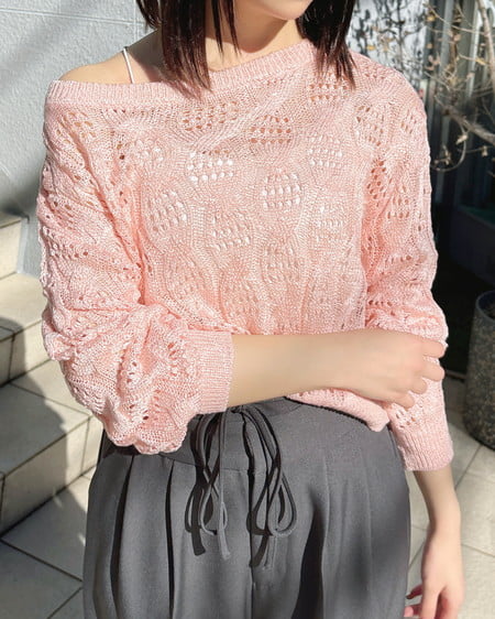 透かし編みニットプルオーバー