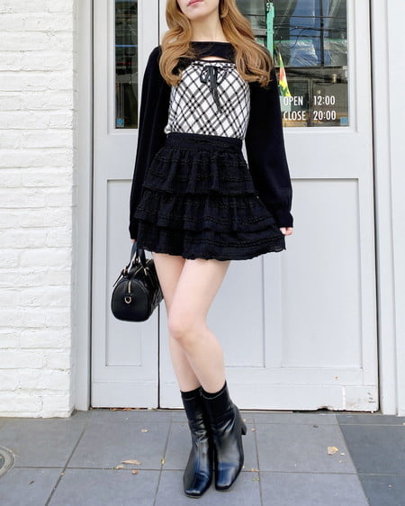 INGNI（イング） レースフリルスカパン ｸﾛ