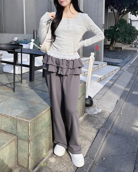 INGNI（イング） フリルスウェットパンツ ﾁｬｺｰﾙｸﾞﾚｰ