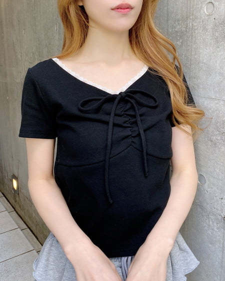 【2／18 2時までの限定価格】【WEB限定】レース付フロントギャザーリボンリブトップス