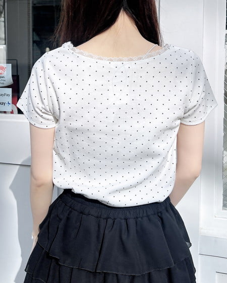 INGNI（イング） レース付フロントギャザーリボンリブトップス ｵﾌﾎﾜｲﾄ/ｸﾛ