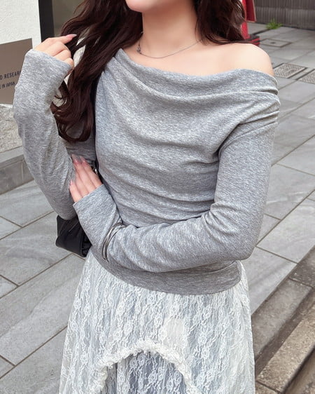 INGNI（イング） ギャザードレープトップス ﾗｲﾄｸﾞﾚｰ